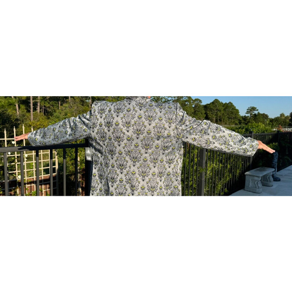 NWT Disney Haunted Mansion Jacket Scary Eyes GLOW in Dark LARGE Unisex - Picture 3 of 16